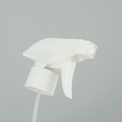 Glatte runde PET-Plastik-Sprayflasche mit klassischem Design und transparenter Farbe.