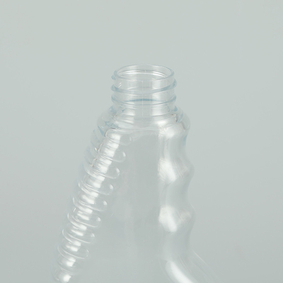 Glatte runde PET-Plastik-Sprayflasche mit klassischem Design und transparenter Farbe.