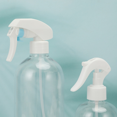 Durchsichtige Plastik-Lotionsflaschen mit weißer Kappe und UV-elektroplattiertem Kragen