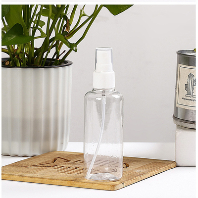 Durchsichtige runde PET-Sprühflasche verschiedene Kapazitäten für eine glatte Oberfläche