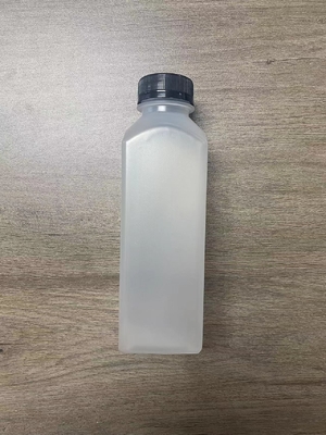Moderne, undichte, doppelgeschichtete Thermosflasche mit Schraube auf Deckel und Griff