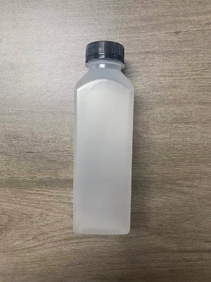 Moderne, undichte, doppelgeschichtete Thermosflasche mit Schraube auf Deckel und Griff