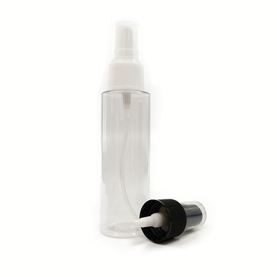 Klassisch gestaltete, glatte, transparente PET-Plastikflasche