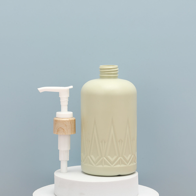 Anpassbare 24 mm rosa PET-Pumpenflasche mit Bildschirmdruck und Warmstempel