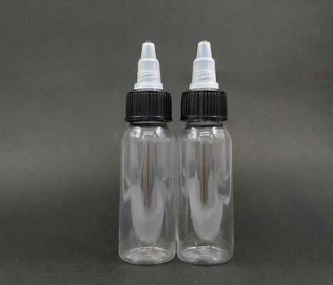 Durchsichtige Plastikflaschen mit Schraubhals