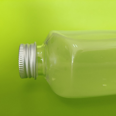 Lecksicherungsschraube auf Plastik-Milch-Teeflaschen in quadratischen und runden Formen