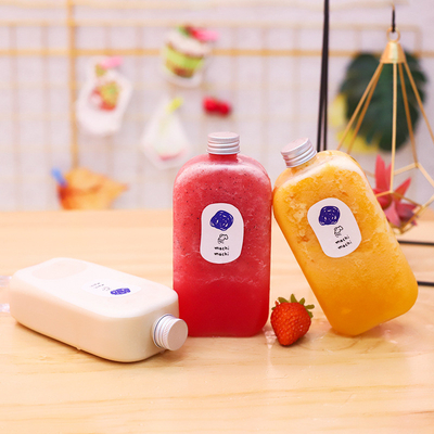 Moderne klare Kunststoff-Säfteflasche mit Griff für kaltes Getränk