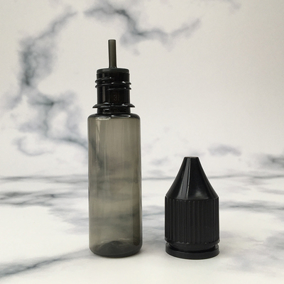 Individuelle runde PET-Flasche mit transparenter Farbe für die Markenmarke