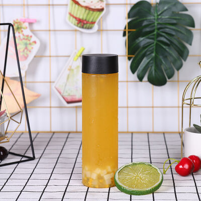 Handfläche Ja Milch-Tee-Flaschen 05kg Schraube auf Deckel undicht Design ideal für kommerzielle Getränke Verpackung und Vertrieb