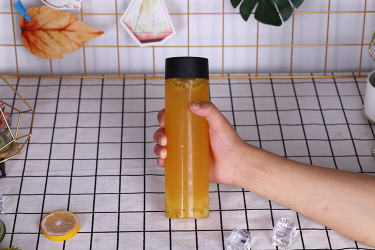 Quadratische, runde, klare Bubble Tea Krüge mit transparentem Design für schnelle Inhaltsidentifizierung und -überwachung