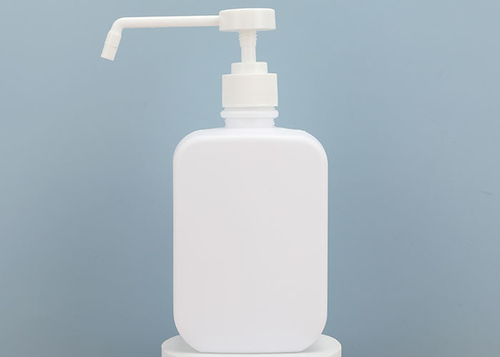 Weiße nachfüllbare Handdesinfizierer-Flasche mit langer Düse